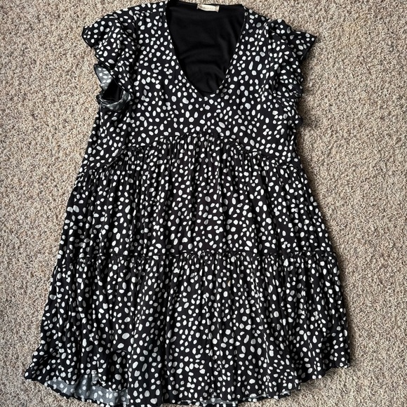 Altar'd State Black & White Rayon Spotted Tier Babydoll Mini Dress Women's Large - Picture 4 of 10